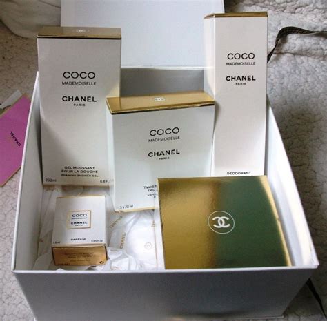 chanel kado bij aankoop|CHANEL.